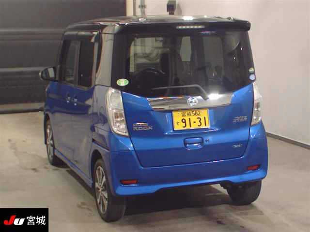 NISSAN DAYZ ROOX