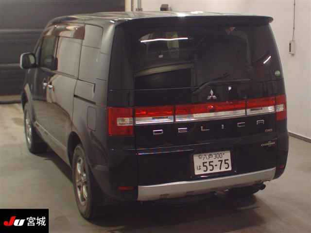 MITSUBISHI DELICA D5