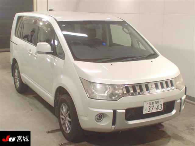 MITSUBISHI DELICA D5