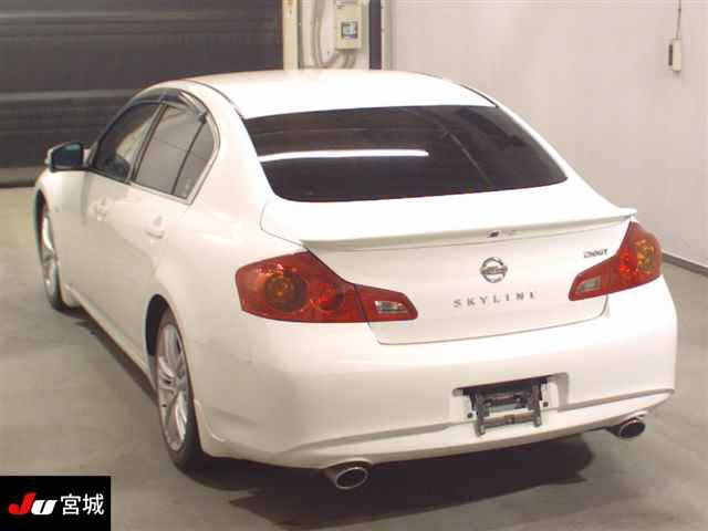NISSAN SKYLINE