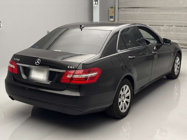 MERCEDES BENZ E CLASS