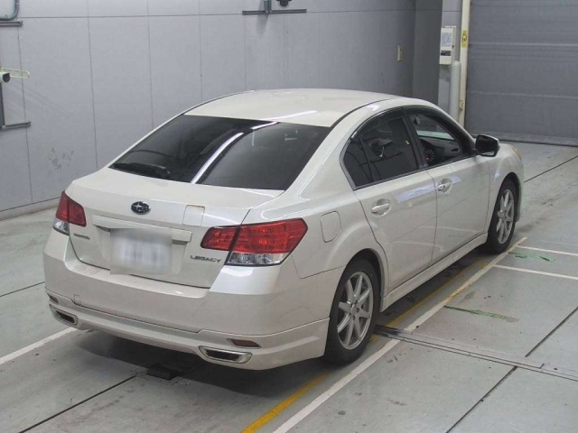 SUBARU LEGACY B4
