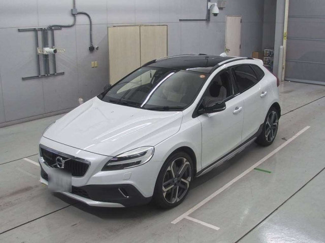 VOLVO V40