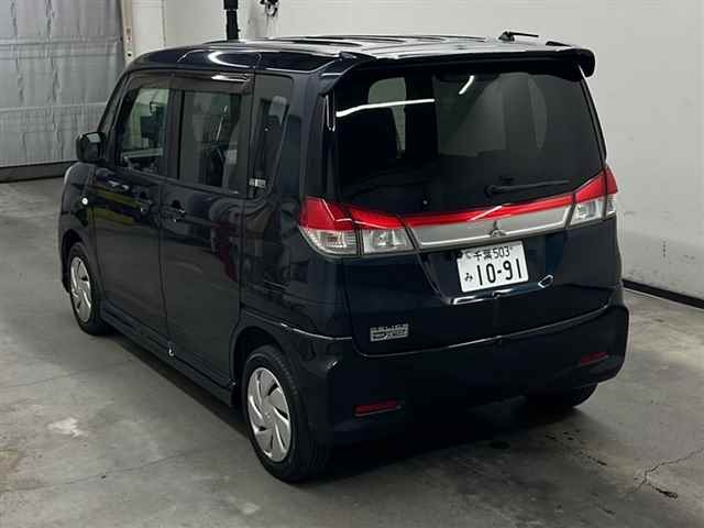 MITSUBISHI DELICA D2