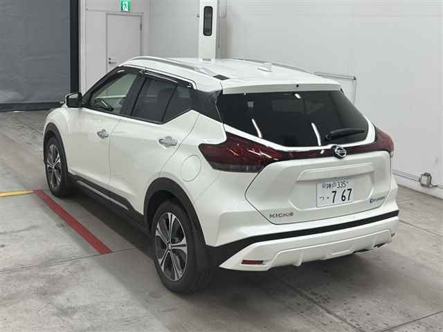 NISSAN KIX