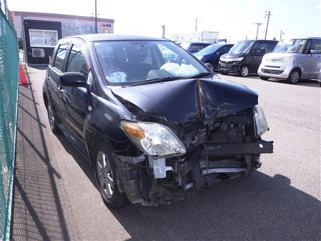 TOYOTA IST