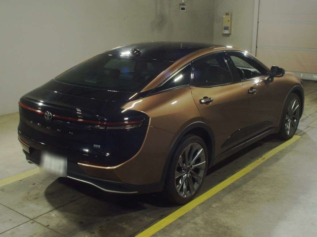 TOYOTA CROWN CROSSOVER