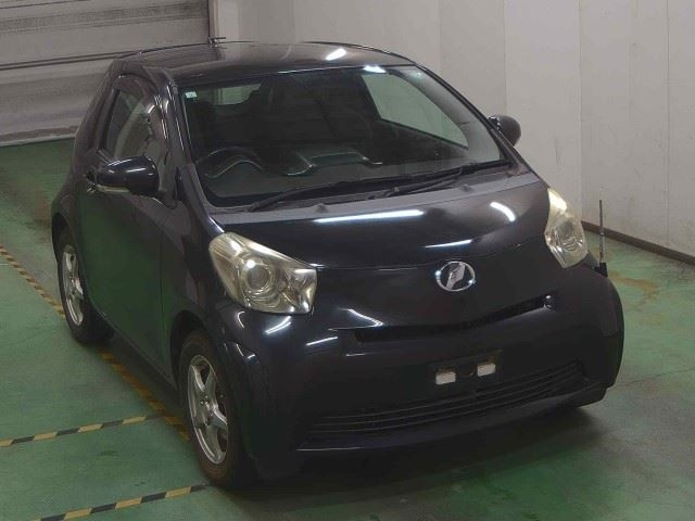 TOYOTA IQ