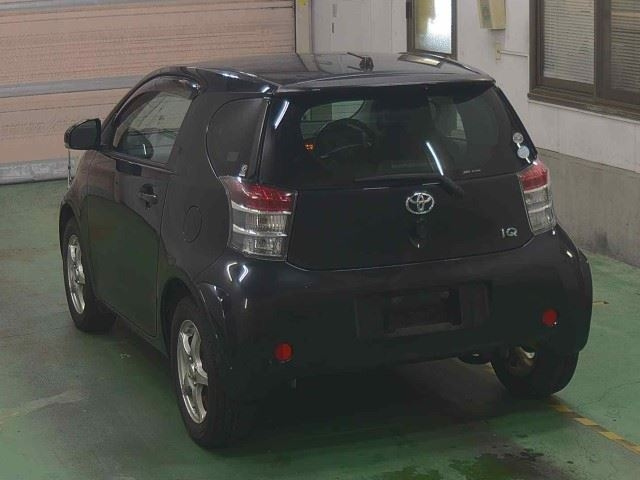 TOYOTA IQ