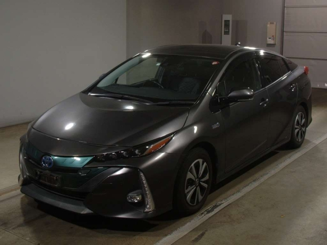 TOYOTA PRIUS PHV