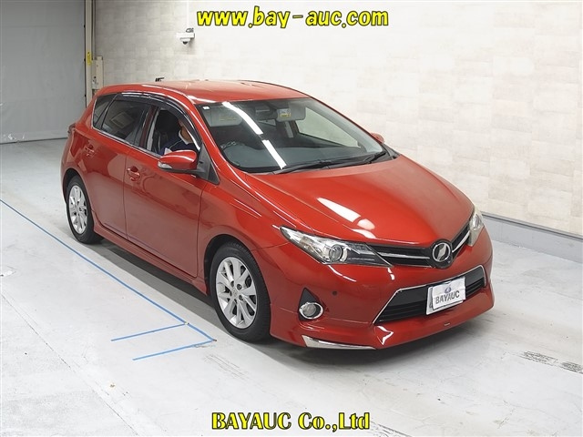 TOYOTA AURIS