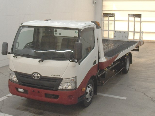 TOYOTA DYNA
