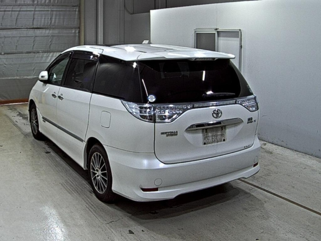 TOYOTA ESTIMA HYBRID