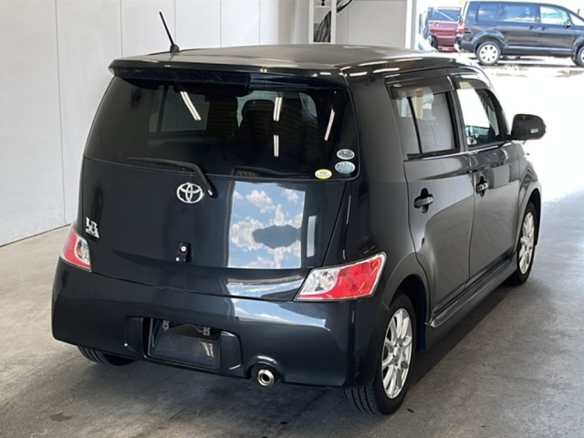 TOYOTA BB