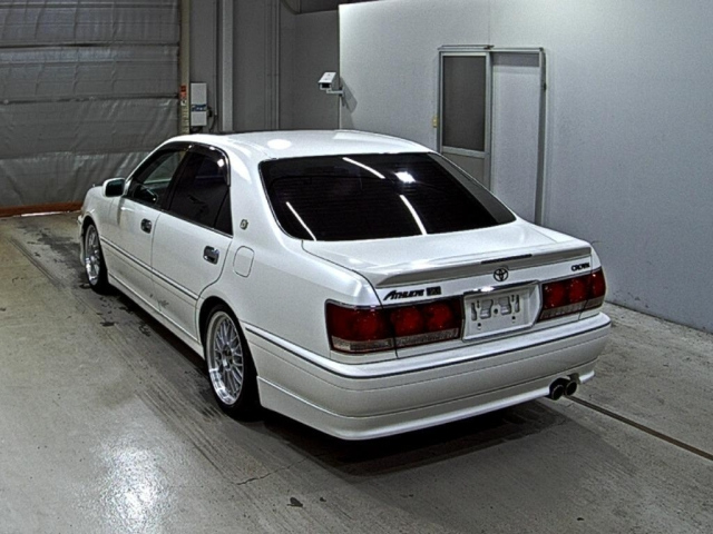 TOYOTA CROWN