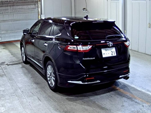 TOYOTA HARRIER