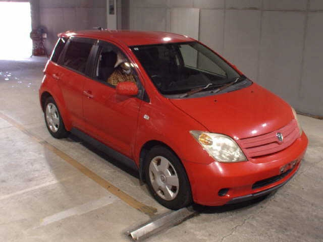 TOYOTA IST