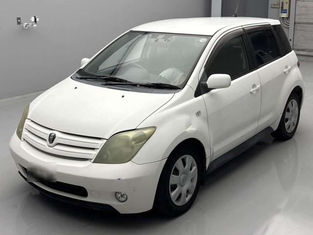 TOYOTA IST