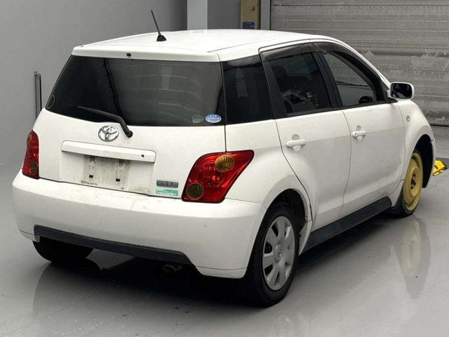 TOYOTA IST
