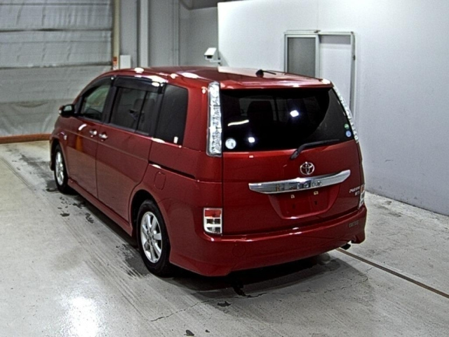 TOYOTA ISIS