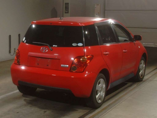 TOYOTA IST