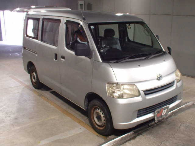 TOYOTA LITE ACE VAN