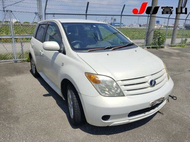 TOYOTA IST