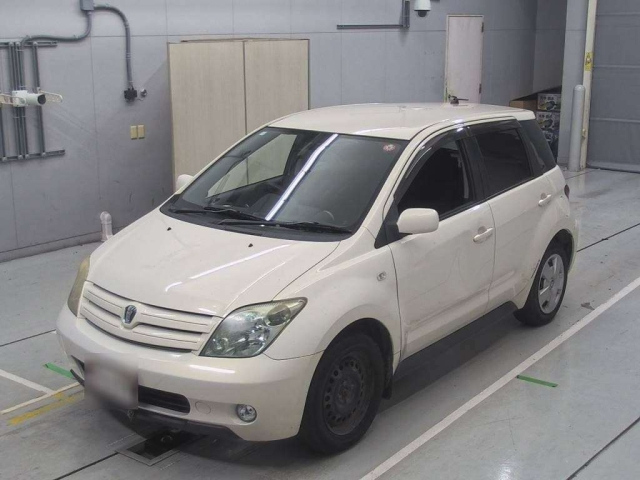 TOYOTA IST