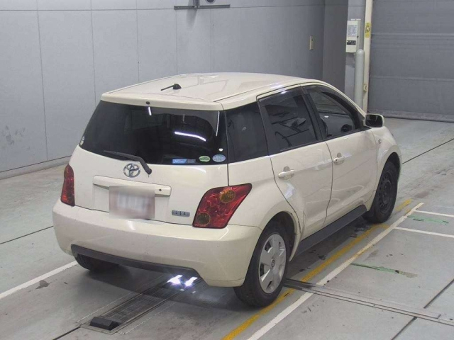 TOYOTA IST