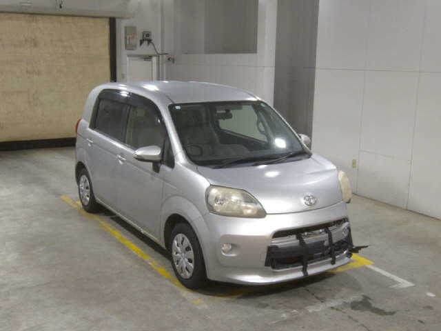 TOYOTA PORTE