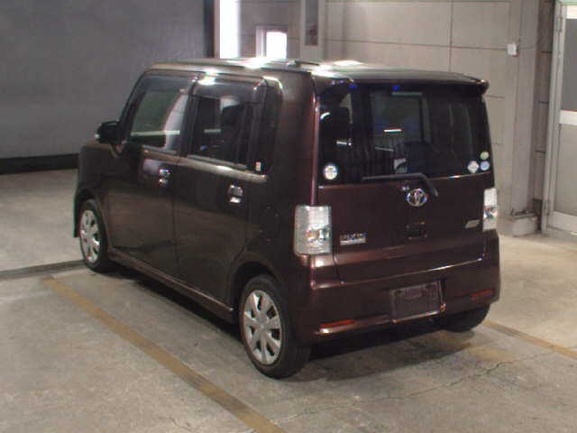 TOYOTA PIXIS SPACE