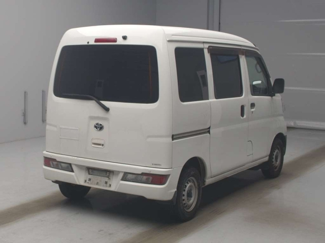 TOYOTA PIXIS VAN