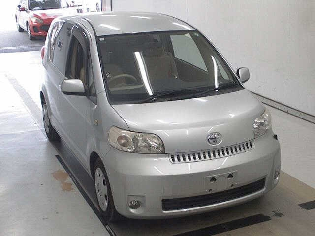 TOYOTA PORTE