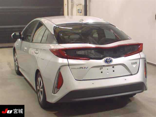 TOYOTA PRIUS PHV