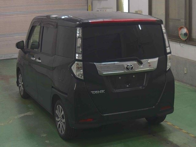TOYOTA TANK