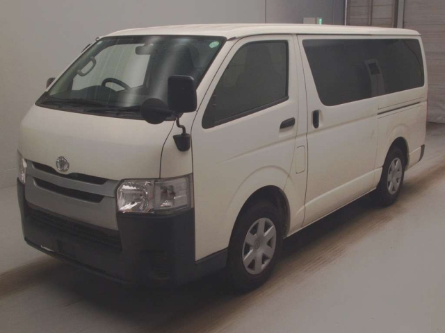 TOYOTA REGIUS ACE VAN