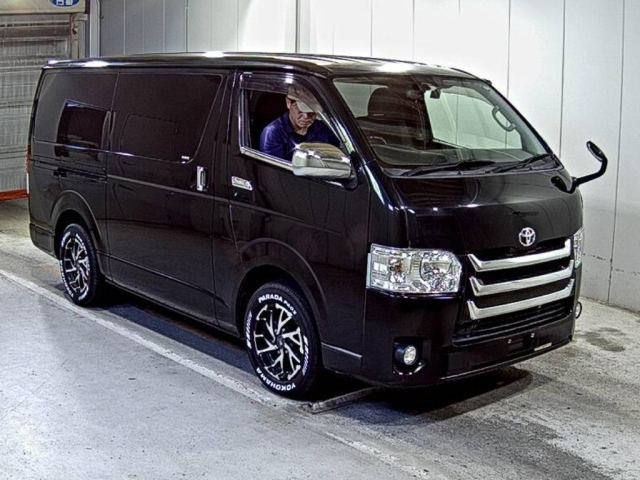 TOYOTA REGIUS ACE VAN