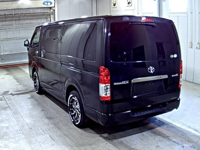 TOYOTA REGIUS ACE VAN