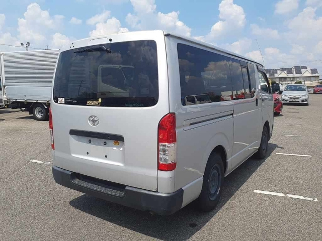 TOYOTA REGIUS ACE VAN