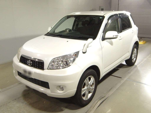 TOYOTA RUSH