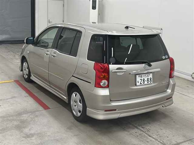 TOYOTA RAUM
