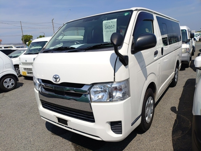 TOYOTA REGIUS ACE VAN
