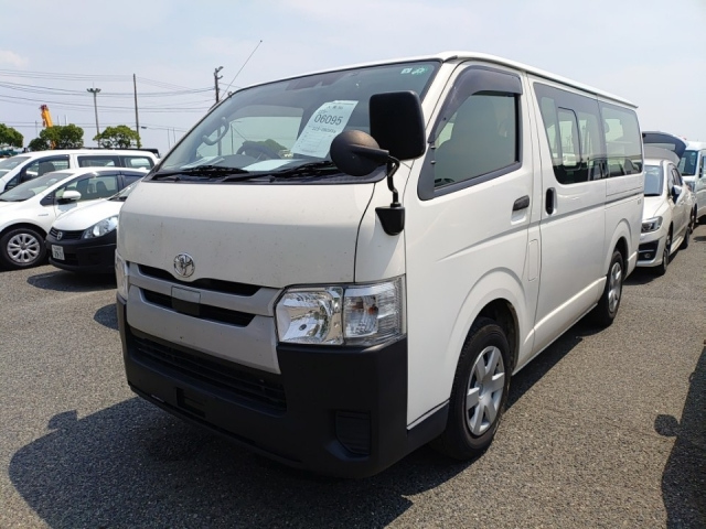 TOYOTA REGIUS ACE VAN