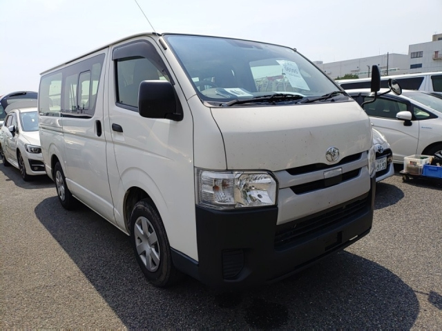 TOYOTA REGIUS ACE VAN