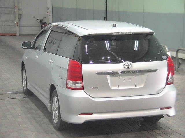 TOYOTA WISH