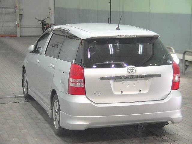 TOYOTA WISH