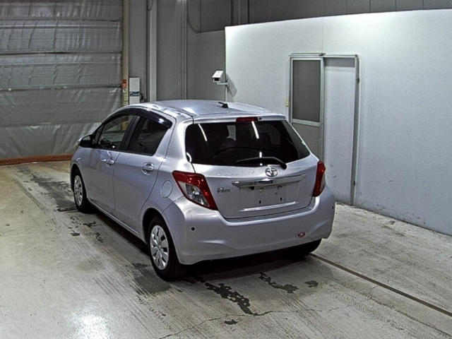 TOYOTA VITZ