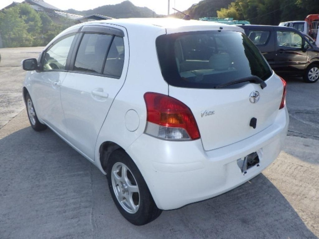 TOYOTA VITZ
