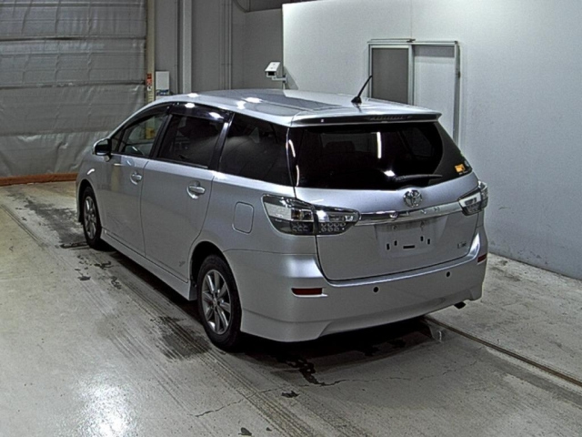 TOYOTA WISH