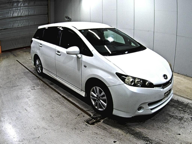 TOYOTA WISH